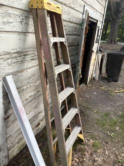 6 foot ladder good condition