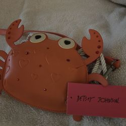 Betsey Johnson Red Crab Crossbody Bag, Zip Closure, Detachable Adjustable Strap
