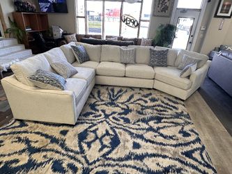 New Sectional 🚚 we can deliver 🚚
