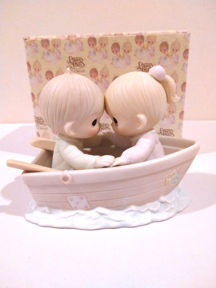 Retired 1985 Enesco Precious Moments Friends Never Drift Apart