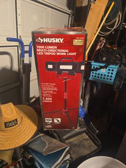 Husky led tripod