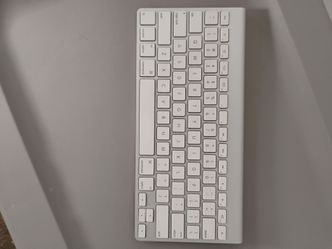 Apple Aluminum Magic Keyboard Slim Wireless Bluetooth