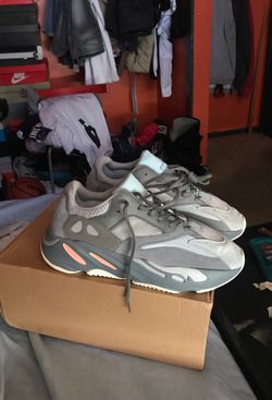 Yeezy 700 brand new