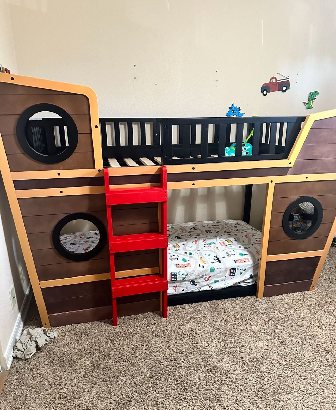 Twin Size Boat shape Loft Bed