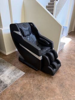 Brookstone BK-250 massage chair