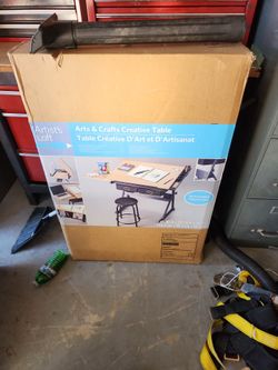 Arts & Crafts Creative Table