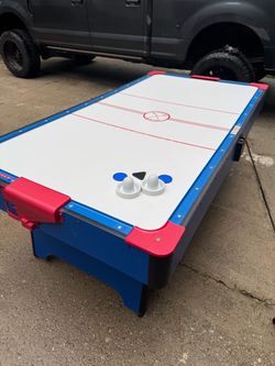 Air Hockey Table