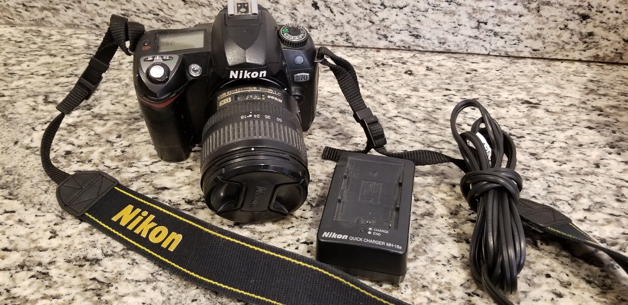 Nikon D70 Digital SLR Camera & AF-S Nikkor DX 18-70mm 3.5-4.5G ED Lens