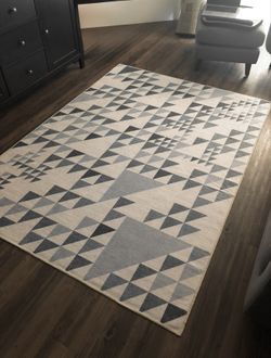 5’x7’ Machine Washable Rug + Standard Pad | Geometric Design