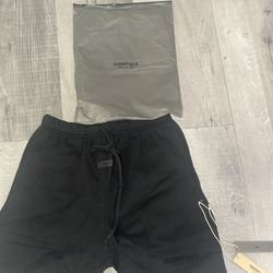 Black essentials shorts size large