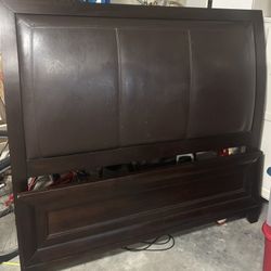 Queen Bed Wood And Faux Leather 