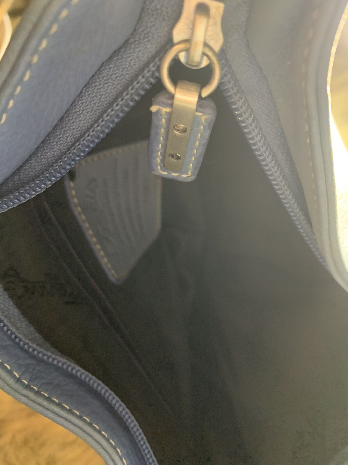 practical and comfortable fossil lady bag ideal for a quick walk in good conditions