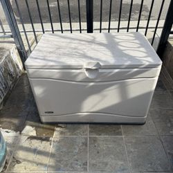 Lifetime 80 Gallon Outdoor Storage Deck Box