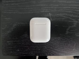 1st Generation AirPods w/ Case