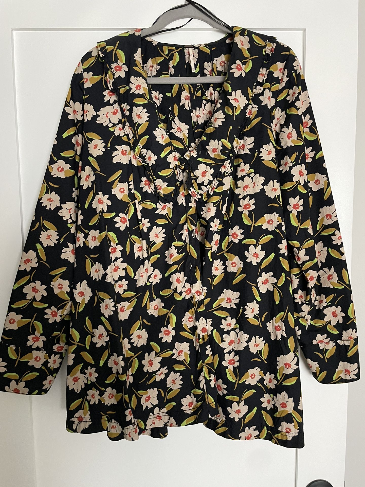 Free People Tunic/Blouse Size Medium