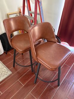 Set of 2 Brown Faux Leather Bar Stools (GREAT CONDITION)