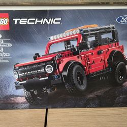 Lego Technic Ford Bronco (42213) - Brand New