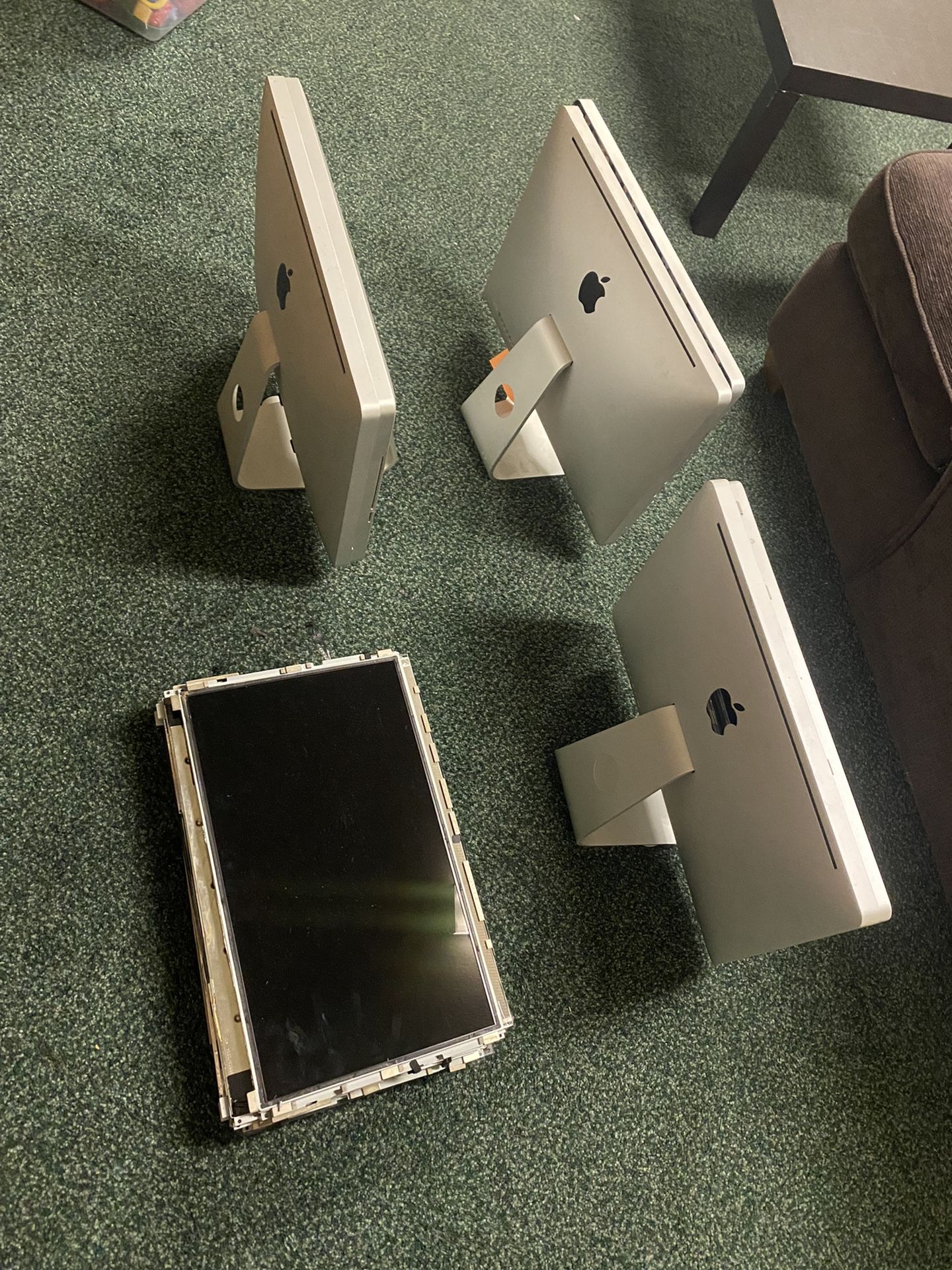5 iMacs For Parts Or repair