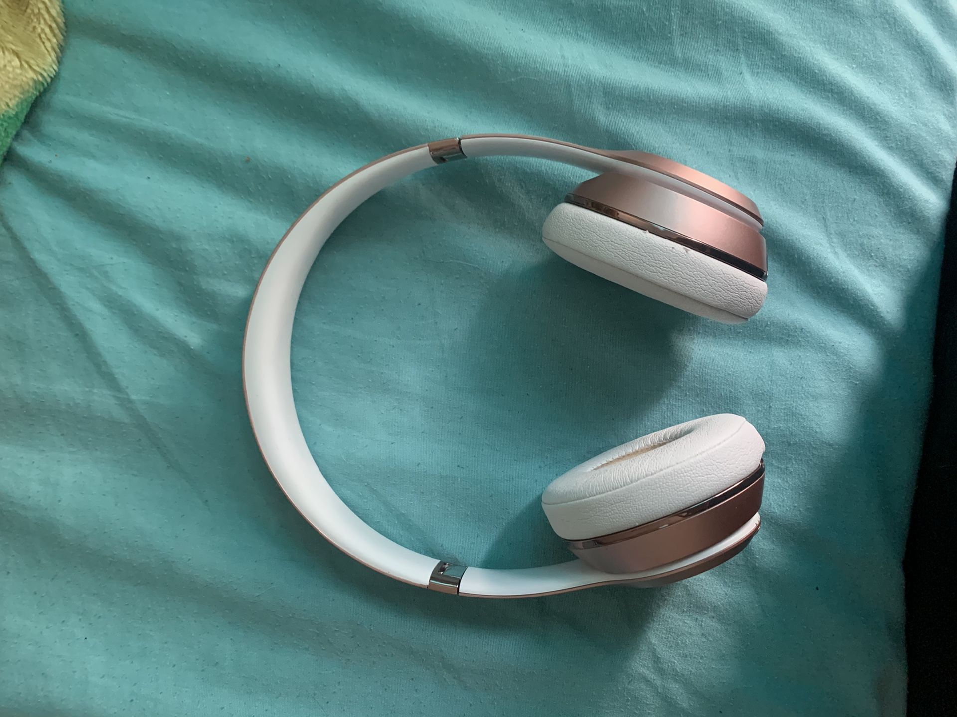 Rose gold beats wireless