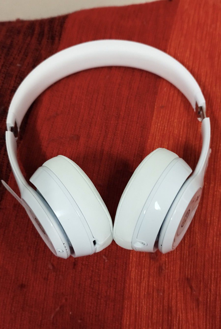 Beats Solo 3 Wireless on-ear Headphones

