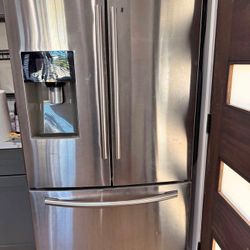 Refrigerator In Good Conditions 