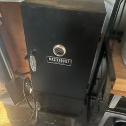 Masterbuilt Gas Smoker