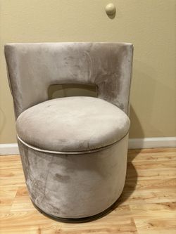 champagne button velvet chair