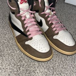 Jordan 1 Travis Scott size 10