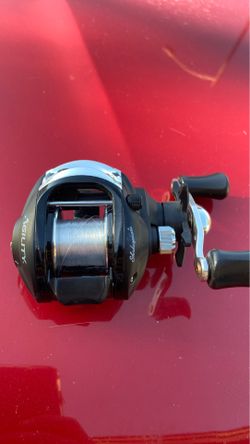 Bait casting reel