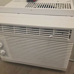 Window air conditioner