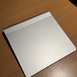 Apple Magic Trackpad 1