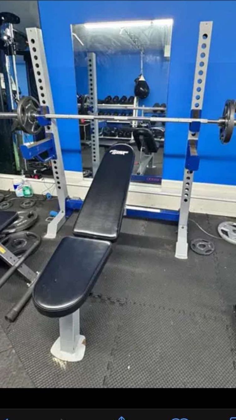 Squat Rack With Adjustable Bench And Spotter Arms
