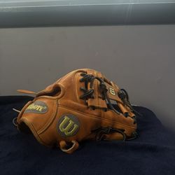 A2000 Wilson Baseball Glove