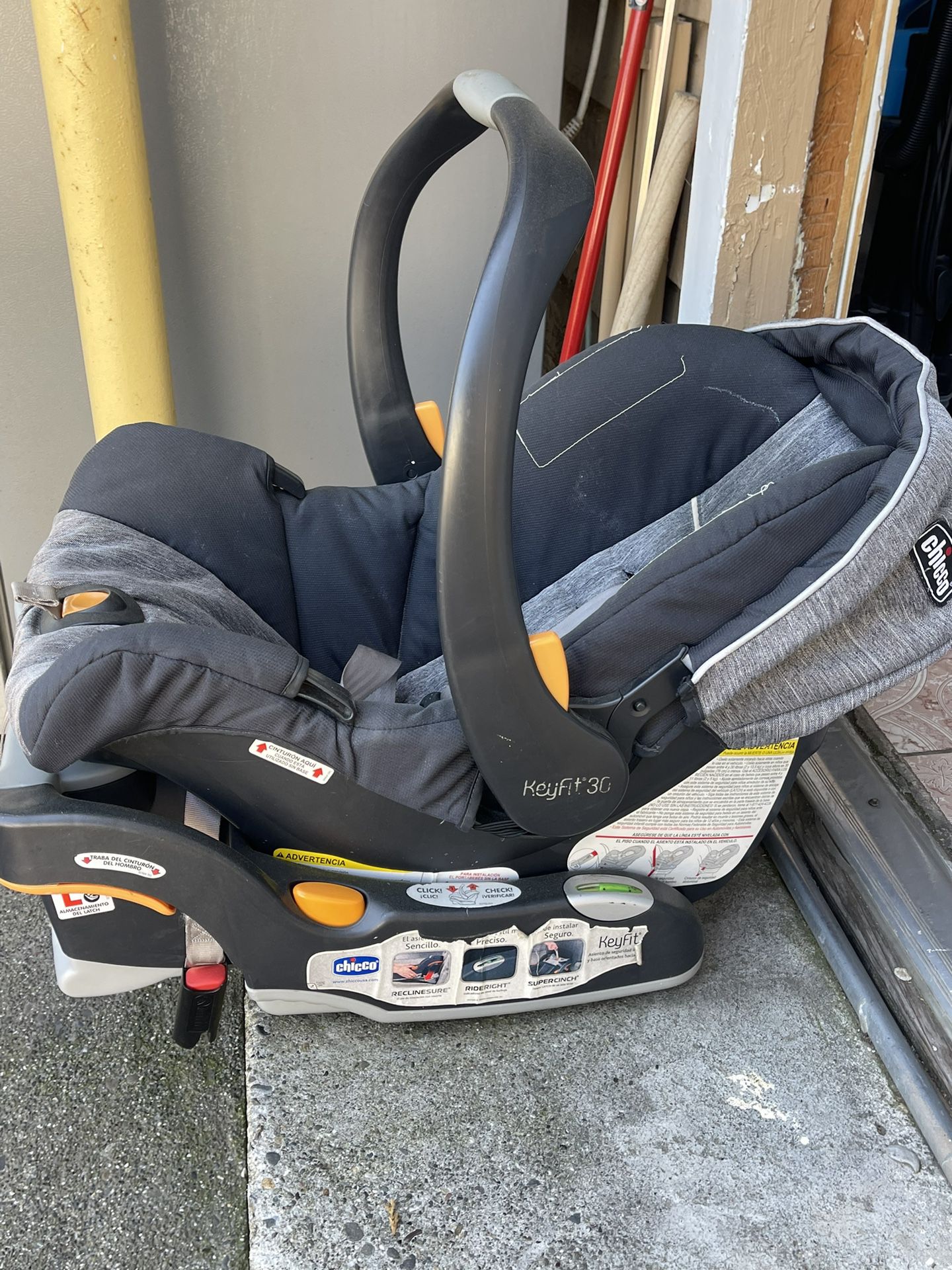 Chicco Car Seat With Base