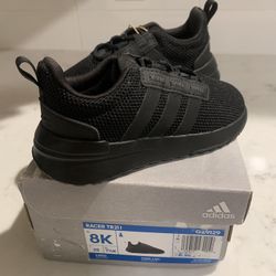 Adidas ( Racer TR21 L )  (( SIZE 8k )) 