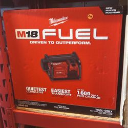 Milwaukee M18 FUEL 18-Volt Lithium-Ion Brushless Cordless 2 Gal. Electric Compact Quiet Compressor (Tool-Only)
