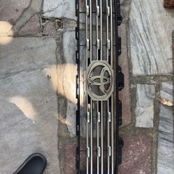 2025 Toyota 4Runner Limited Grill