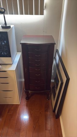 Cherry wood jewelry organizer