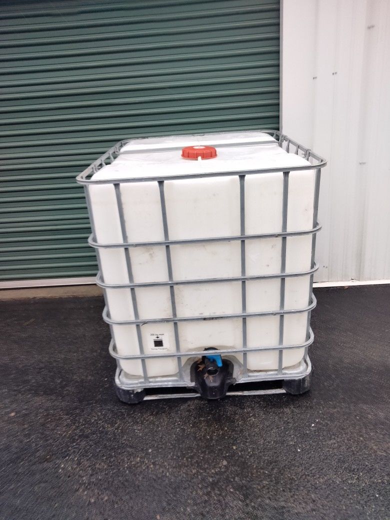 275 Gallon Tank