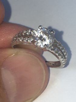 Beautiful Sterling Silver 925 Ladies Ring