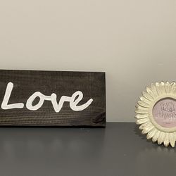 Love Home Decor Plaque 