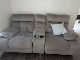 FREE Electric Recliner Love Seat - Must Pickup