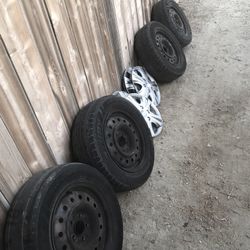 TIRES 215/60R16