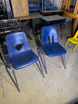 Navy 18” Student Chair
