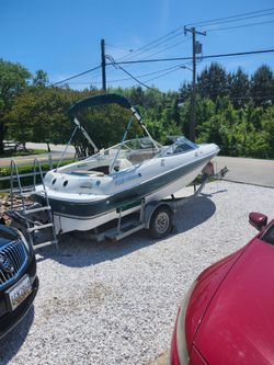 Boat -1998 18 foot FourWinns