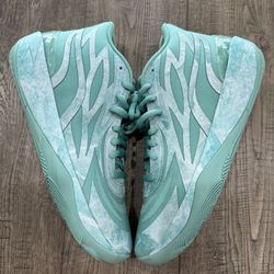 MB.02 - Jade