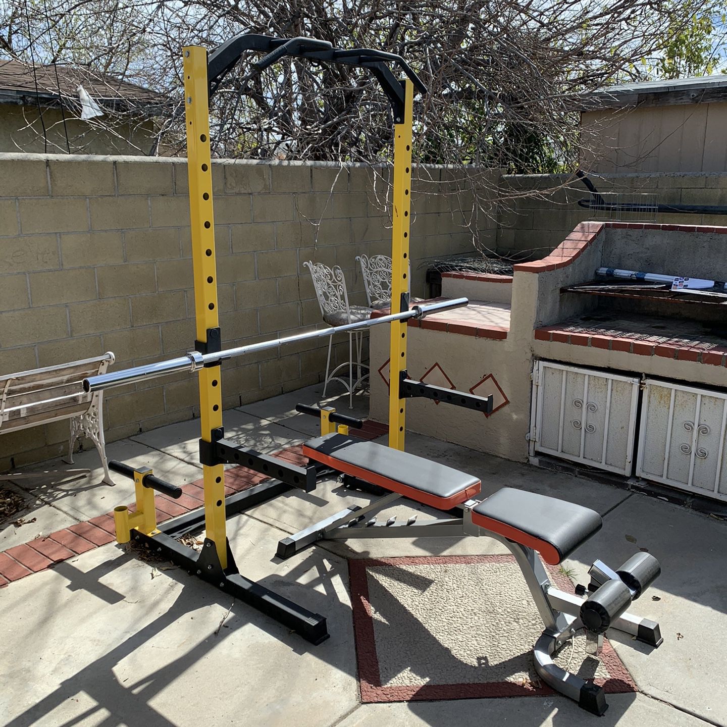Olympic Weight Bench/ Squat Rack/ Pull Up Bar