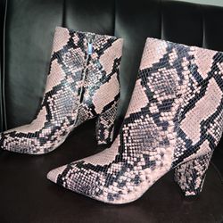 Marc Fisher Pink snakeskin ankle boots size 9M