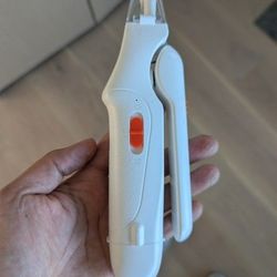 Pet Nail Trimmers w/ Guard&Light
