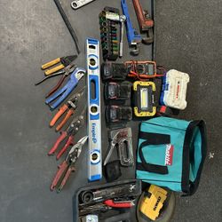 Milwaukee Batteries And Tools 